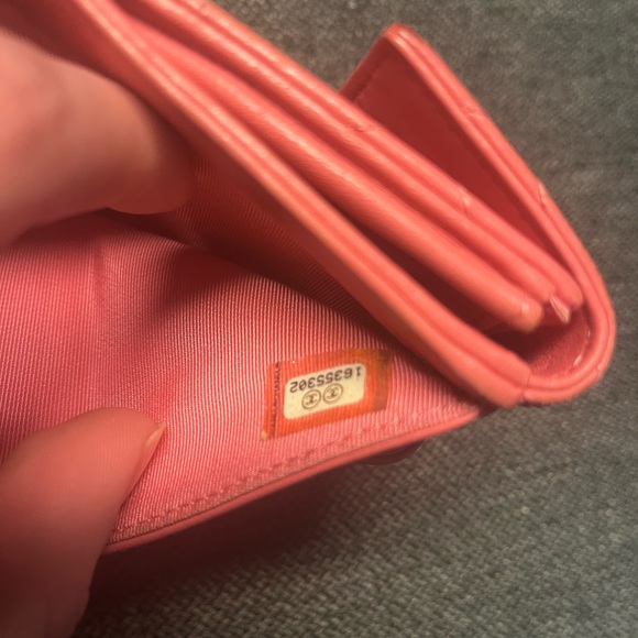 Gorgeous Pink Chanel Lambskin Wallet - Picture 8 of 9